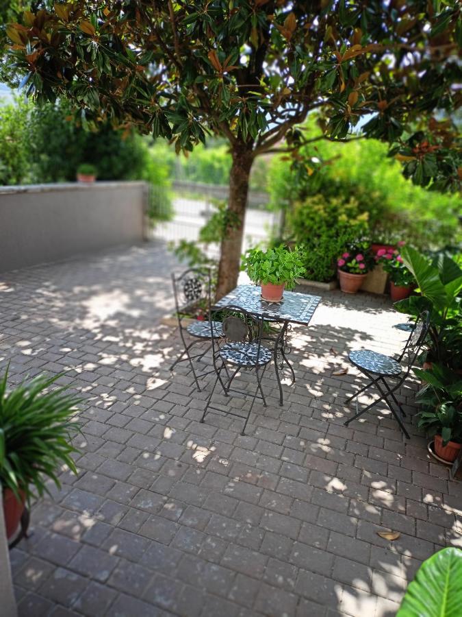 Marco - Camere Con Bagno Privato Vicino Al Centro Foligno Luaran gambar