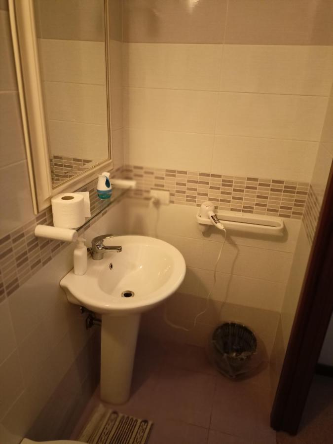 Marco - Camere Con Bagno Privato Vicino Al Centro Foligno Luaran gambar
