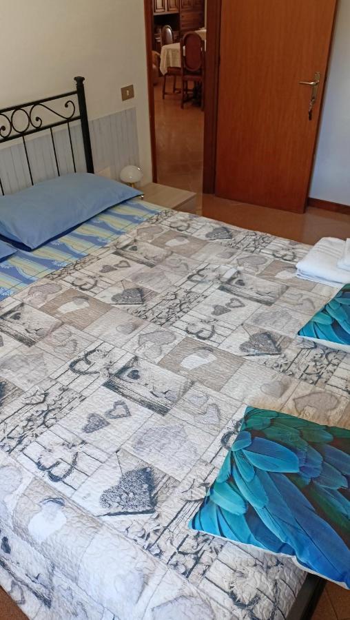 Marco - Camere Con Bagno Privato Vicino Al Centro Foligno Luaran gambar