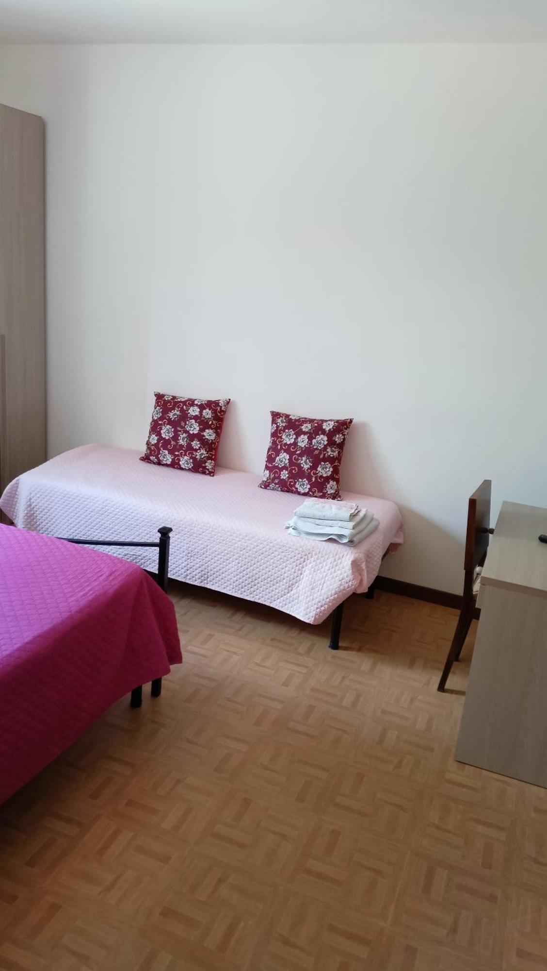 Marco - Camere Con Bagno Privato Vicino Al Centro Foligno Luaran gambar