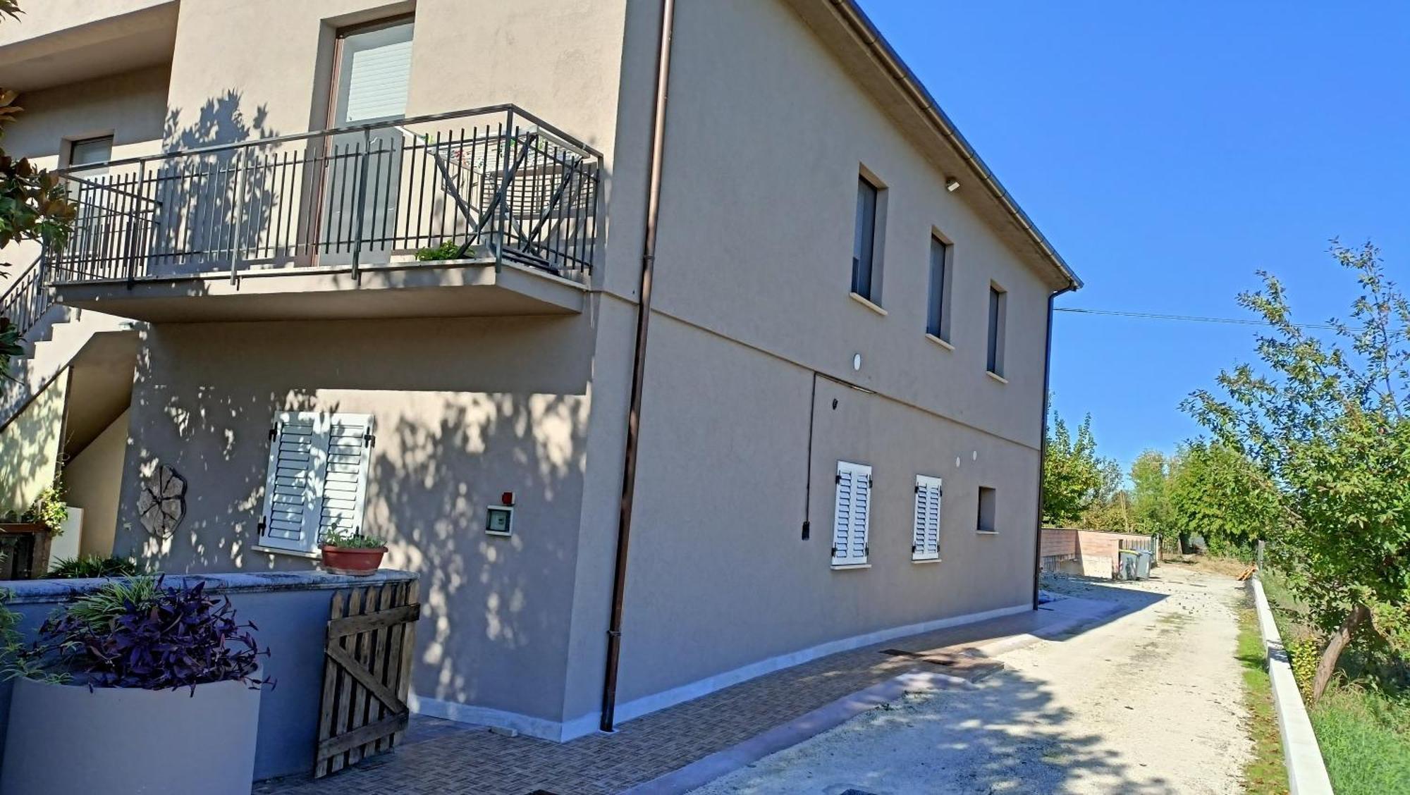 Marco - Camere Con Bagno Privato Vicino Al Centro Foligno Luaran gambar
